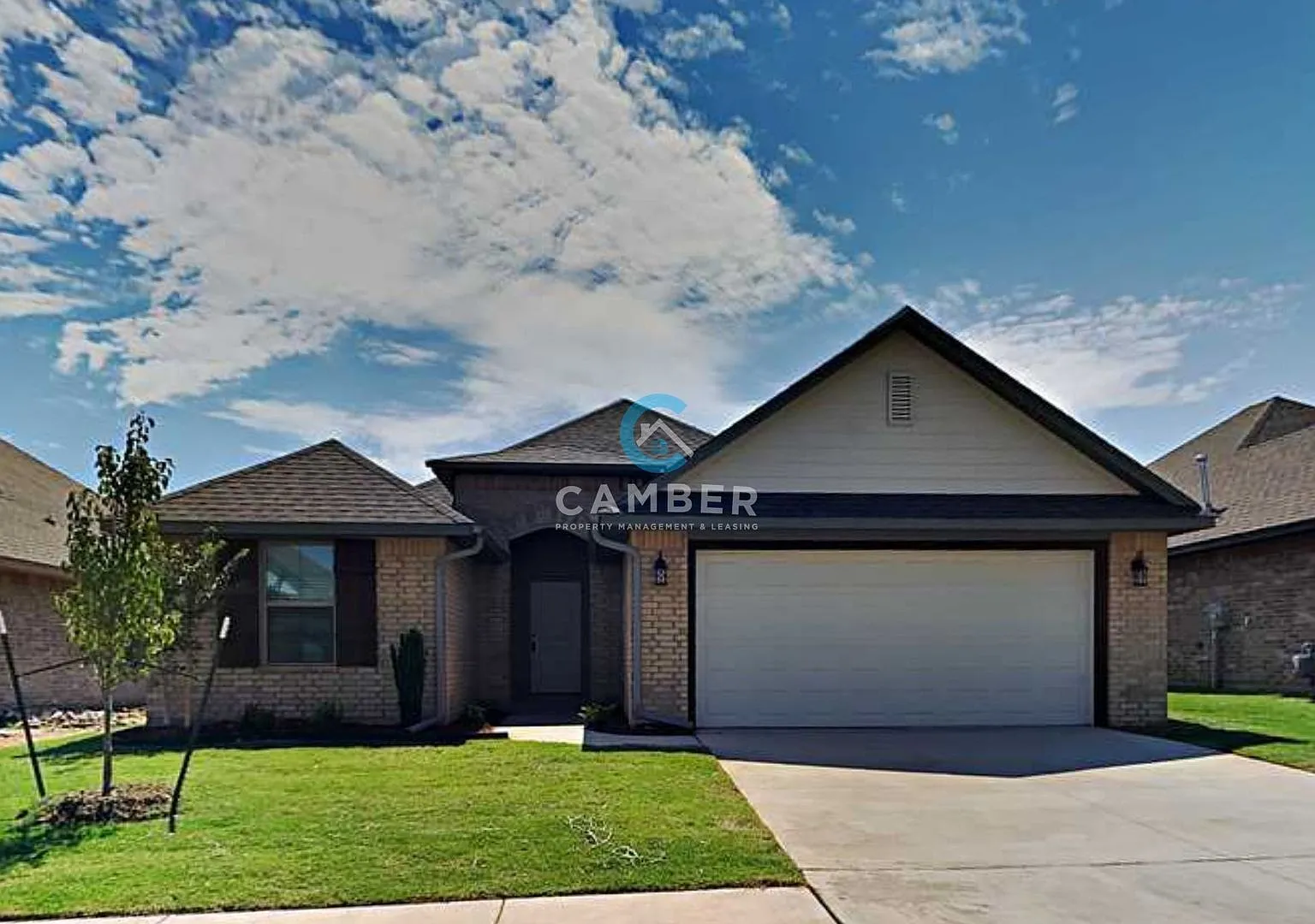 Very Nice 4 Bedroom 2 Bath Home in Yukon Schools — Photo 2