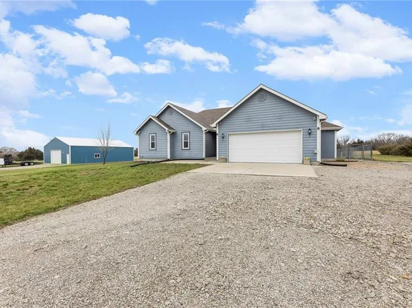 169 E 1600th Rd, Baldwin City, KS 66006