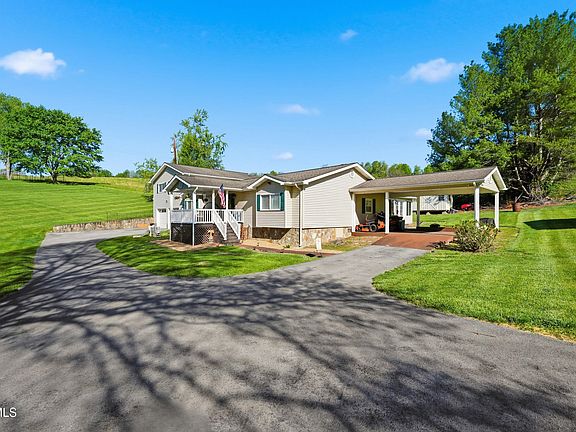 3rd image of 2222 Shenandoah Dr