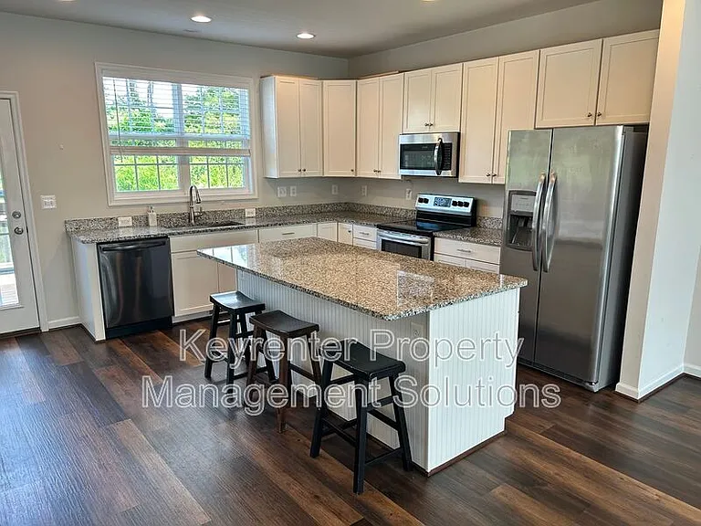 213 Willowshire Ct — Photo 10