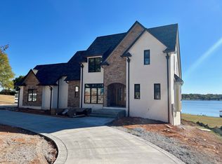 112 Sterling Rd, Hendersonville, TN 37075