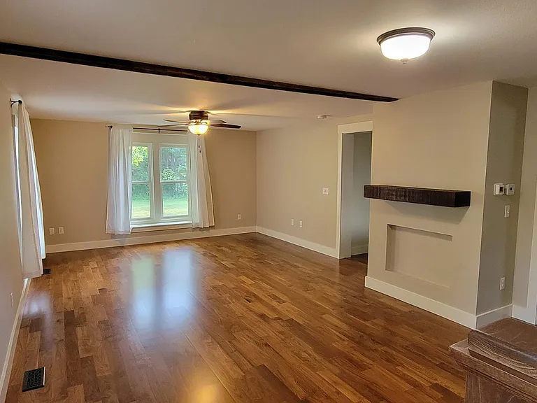 1027 Keokuk St — Photo 9