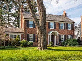 75 Four Mile Rd, West Hartford, CT 06107