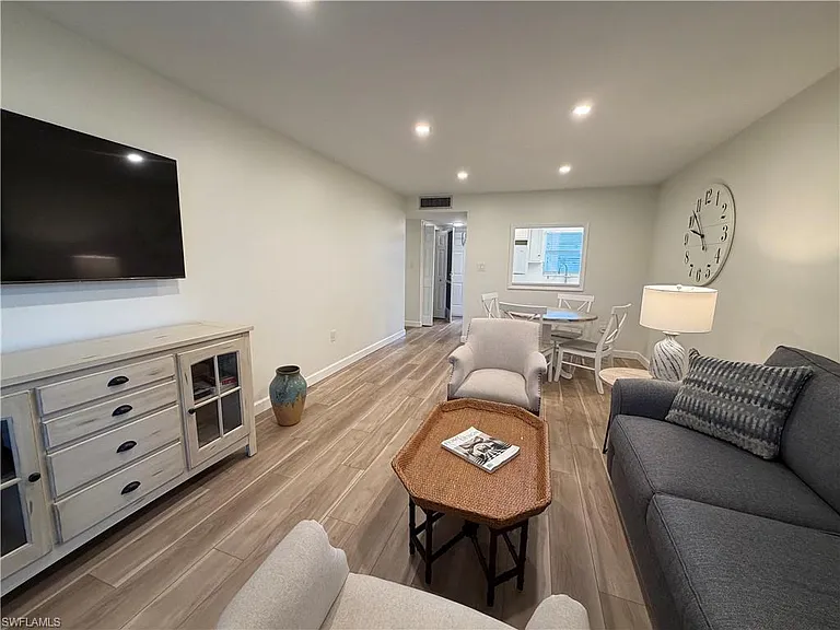 180 Turtle Lake Ct #206 — Photo 3