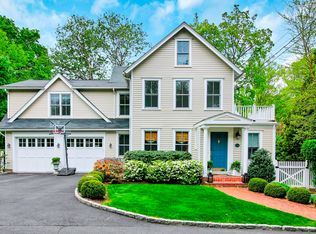 93 Old Stamford Rd, New Canaan, CT 06840