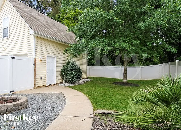 11418 Heritage Green Dr — Photo 15