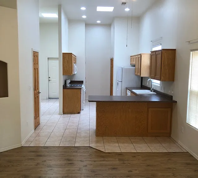 2270 Calle De Ortiz SW — Photo 2