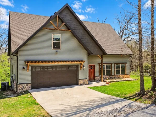 9 Kings Lynn Ln, Bella Vista, AR 72715