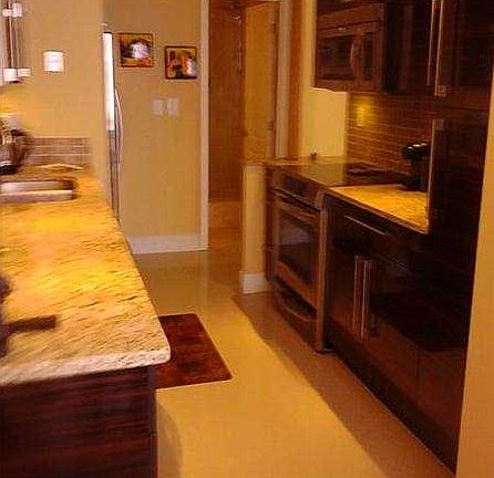 5th image of 301 174th St APT 905