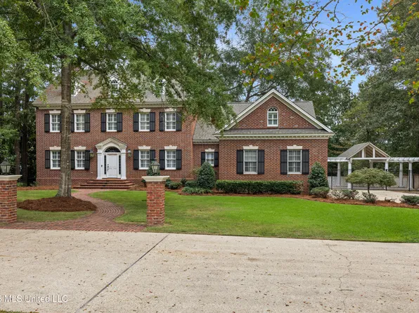 223 W Canebrake Blvd, Hattiesburg, MS 39402