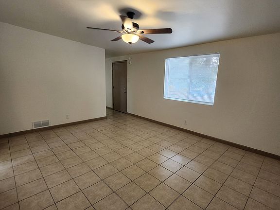 3rd image of 1617 Stull Dr