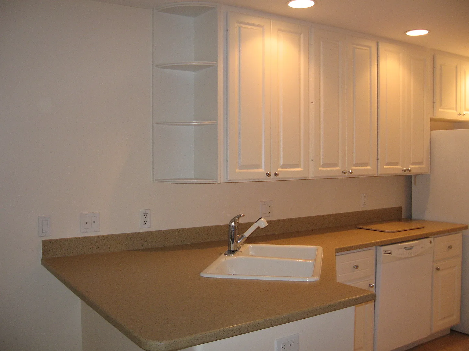 3 bed, 1652 sqft, $2,175 — Photo 3