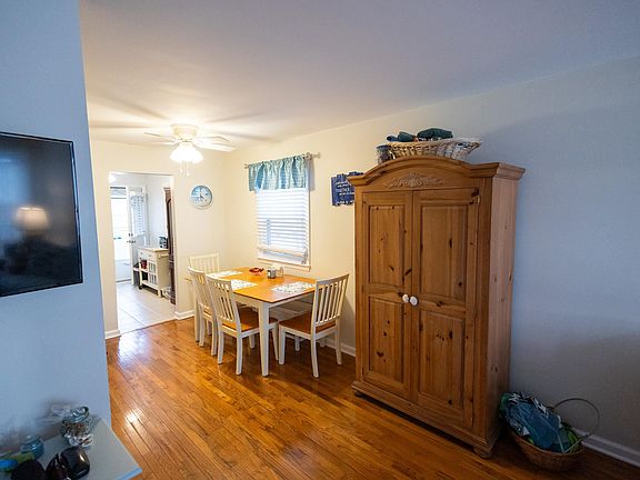 4th image of 3558 Simpson Ave #93