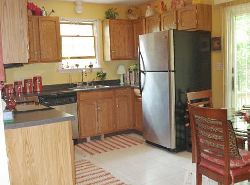 3rd image of 37 Belmont Ave