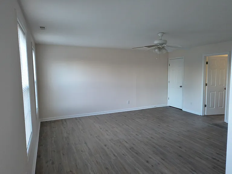 348 Main St — Photo 12