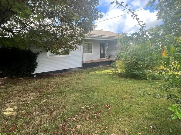 80 Allen Rd, Oak Hill, WV 25901