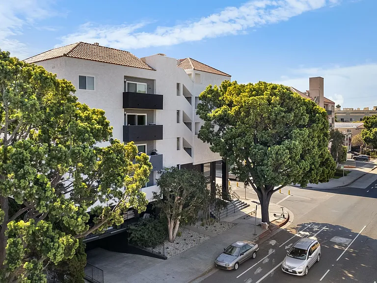 1400 Venice Blvd.- Modern Living in the Heart of Venice Renovated 2 Bedroom Units — Photo 19