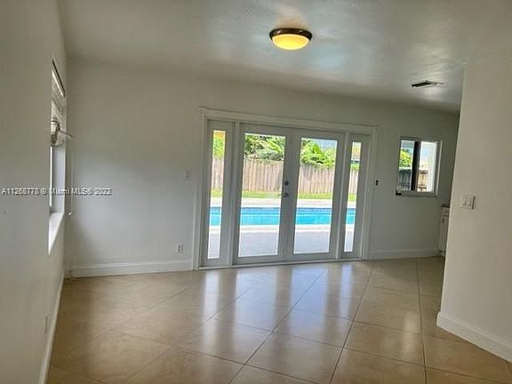 4th image of 6011 SW 109th Ave
