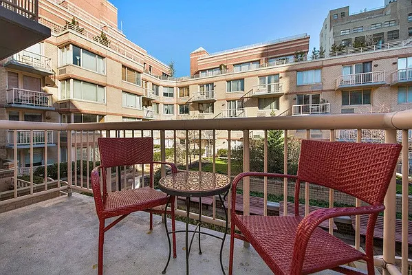 Rented by Keller Williams NYC | media 34