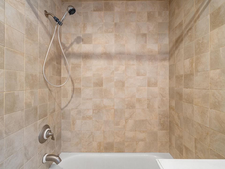 1st image of 72 Broadway Floor 2