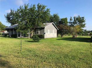7182 Commerce St, Iola, TX 77861