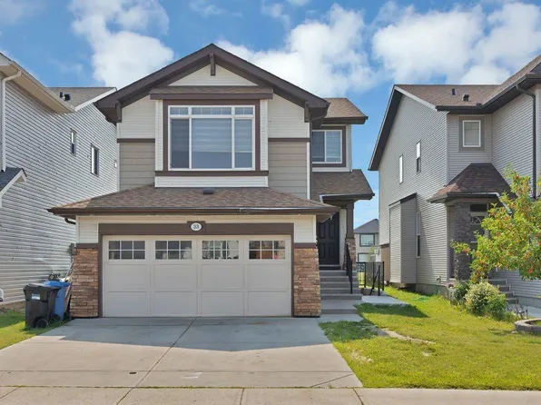 33 Skyview Springs Rd N, Calgary, AB T3N 0C3