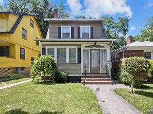 29 Crescent Rd, East Orange, NJ 07017