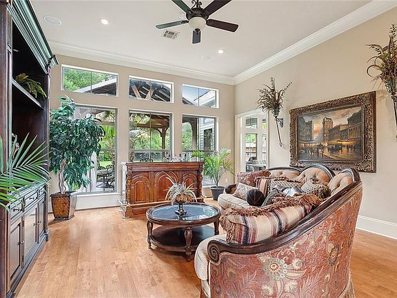 5th image of 1032 Oak Cove Dr