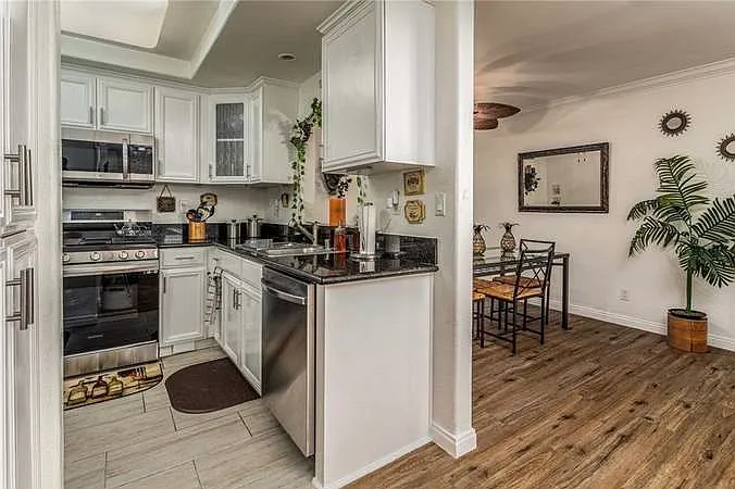 2 bed, 900 sqft, $1,000 — Photo 4