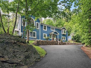 9 Saint Joans Pl, Sloatsburg, NY 10974