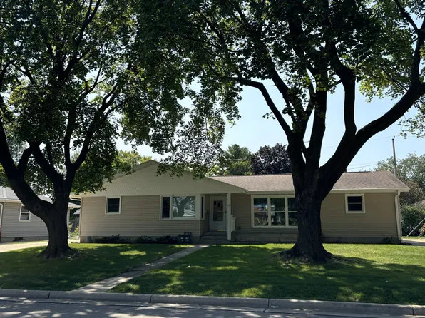108 Gilman St #1, Verona, WI 53593