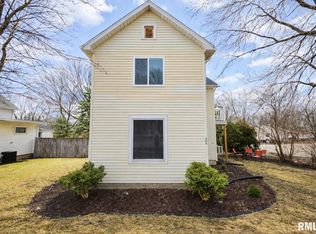 504 N 4th St, Dunlap, IL 61525