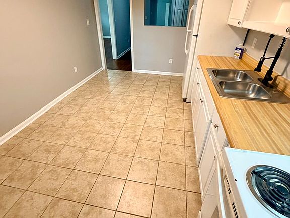 2nd image of 2128 Will Fant Dr APT 2