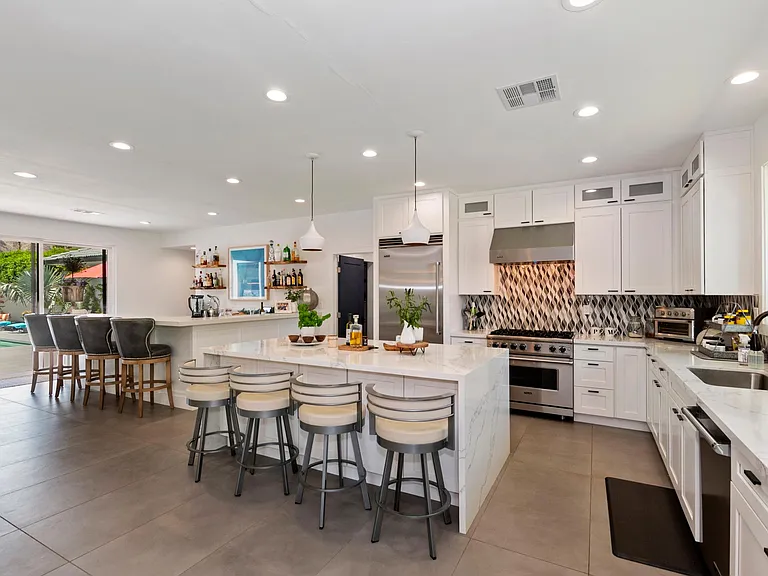 49155 Avenida Fernando — Photo 14