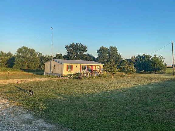 3rd image of 16525 Farm Road 38 N