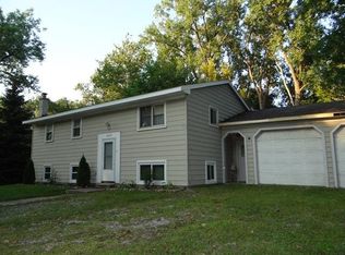 44264 Davis Dr, Utica, MI 48317