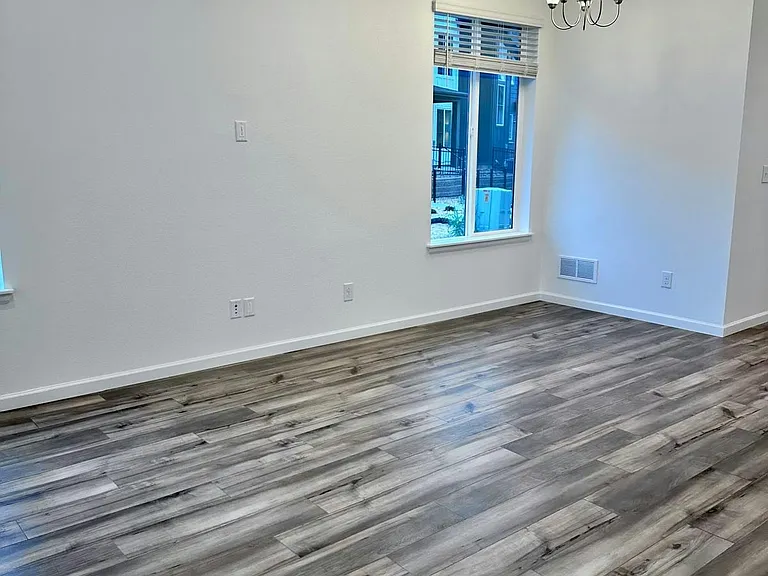 6857 Huddersfield Ln — Photo 8