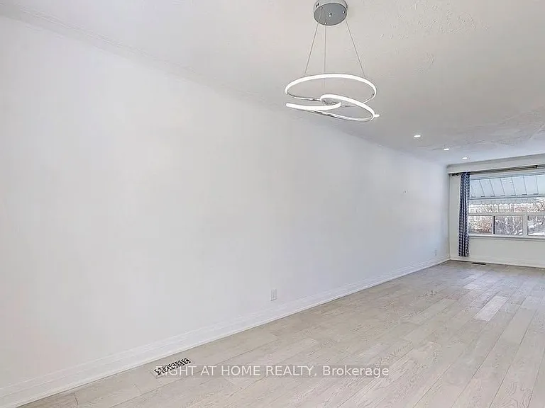 11 Dalehurst Ave #MAIN — Photo 5