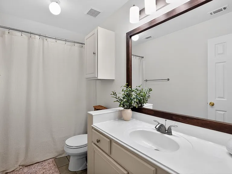 300 N Carriage Hills Dr — Photo 22