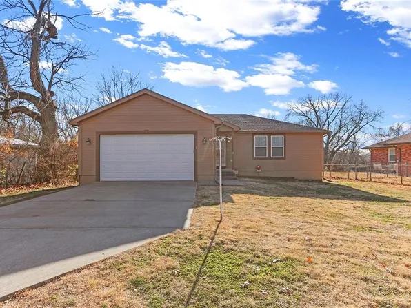 710 N Allen Rd, Independence, MO 64050