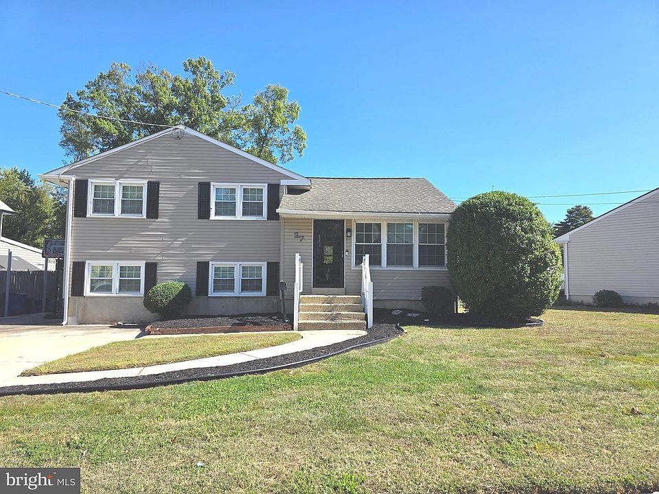 1st image of 27 Goldy Dr