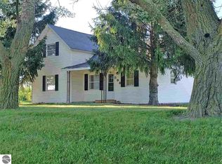 598 W Chapman Rd, Mount Pleasant, MI 48858