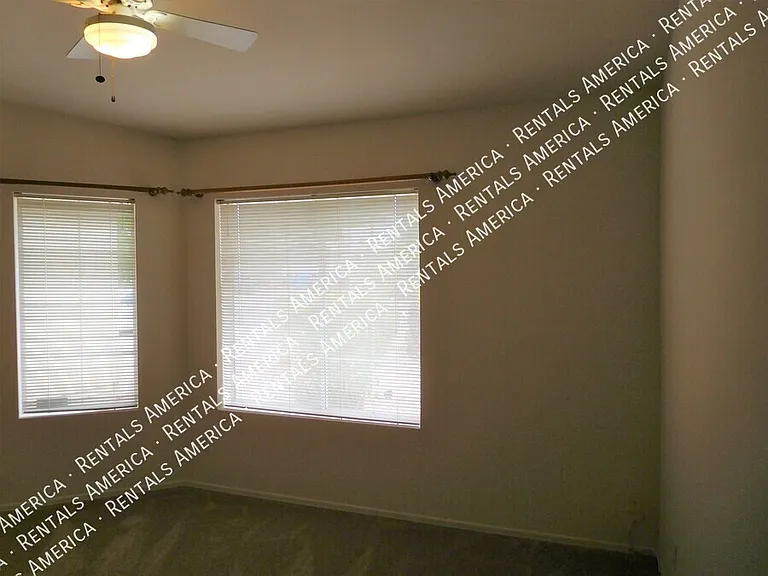 5747 N 105th Ln — Photo 26