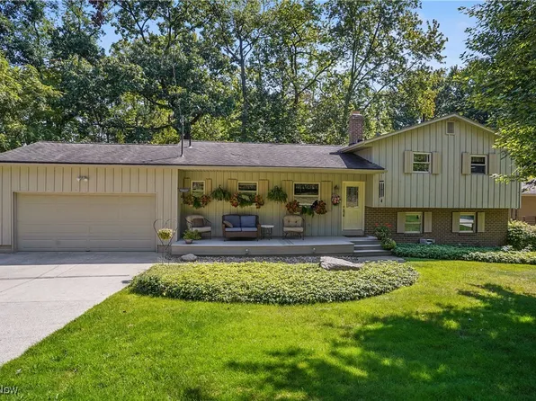 532 Alandale Dr, Tallmadge, OH 44278