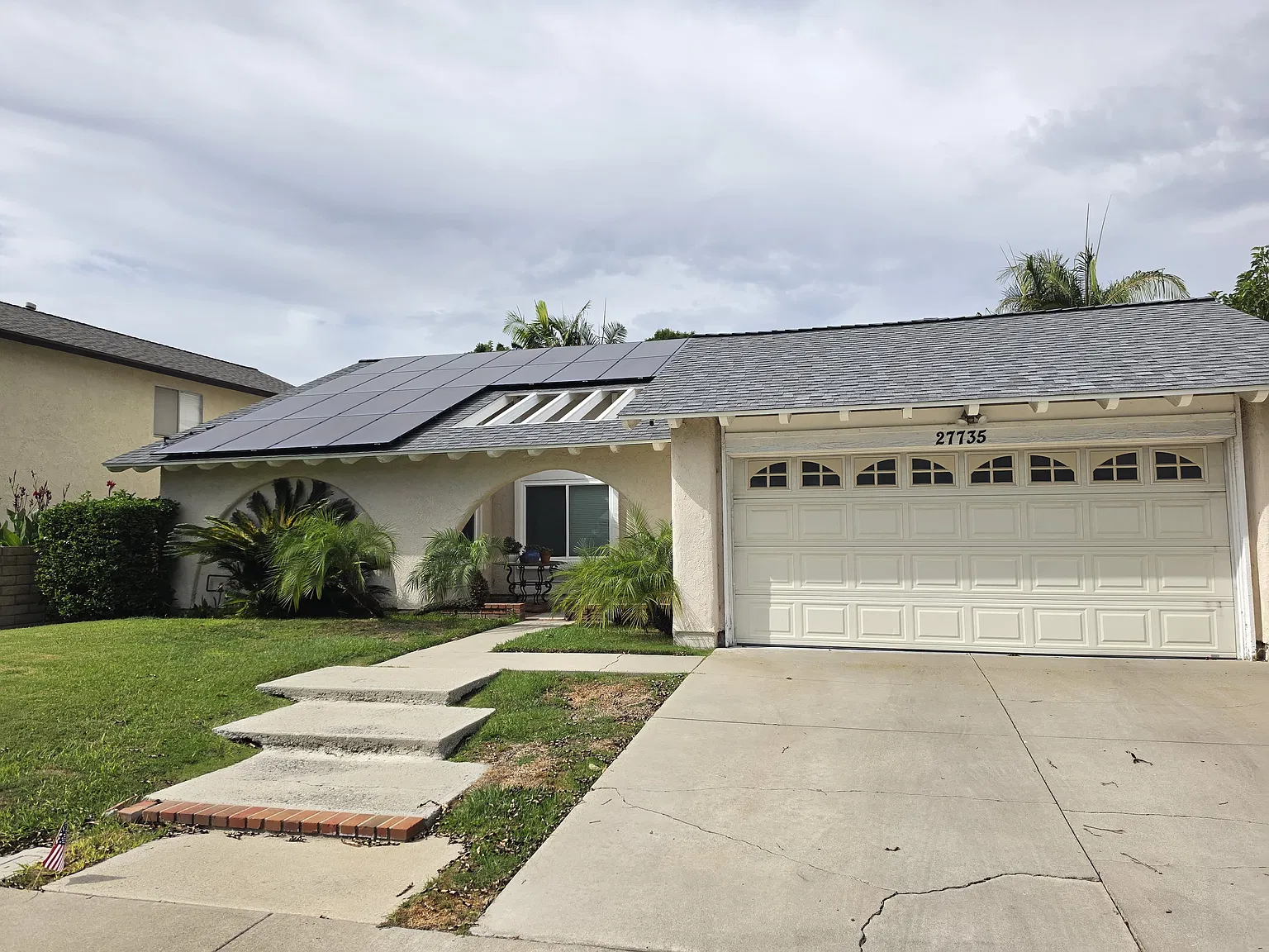 4 bed, 1640 sqft, $5,195 — Photo 3