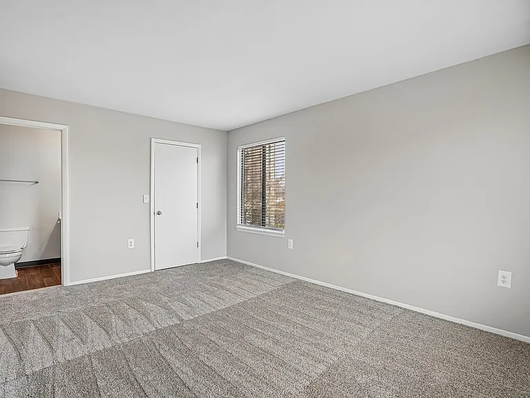 Regency Place Apartments — Photo 18