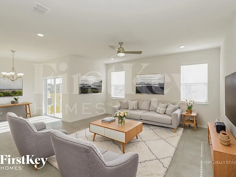 531 Crown Rose Dr — Photo 4