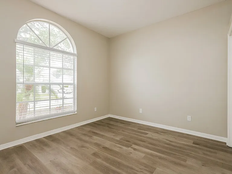 13417 Silvercreek Dr — Photo 14