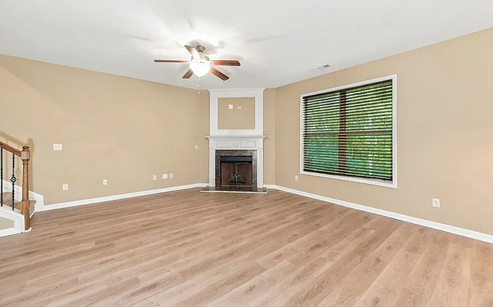 4 bed, 2.5 bath, 2170 sqft, $2,460 — Photo 4