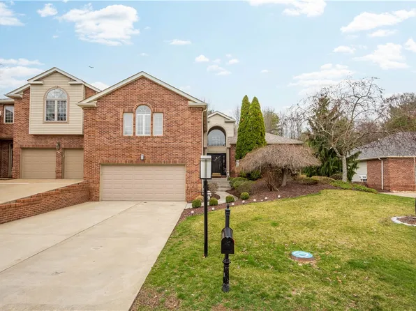 157 Fairway Landings Dr, Canonsburg, PA 15317